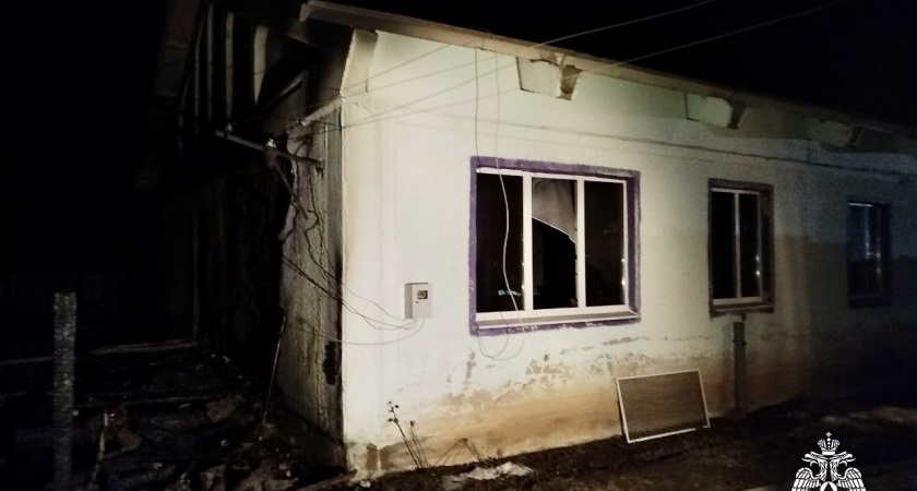 Мать в Удмуртии спасла из горящего дома четырех детей и соседей