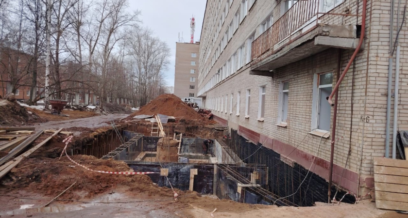 В глазовской «семиэтажке» появится новый вход для пациентов