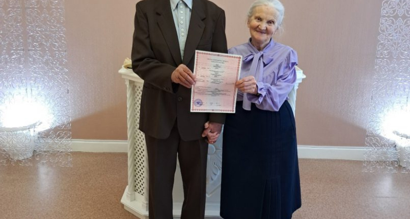 Любви все возрасты покорны: в Глазовском районе свадьбу сыграла пара, где молодоженам около 80 лет