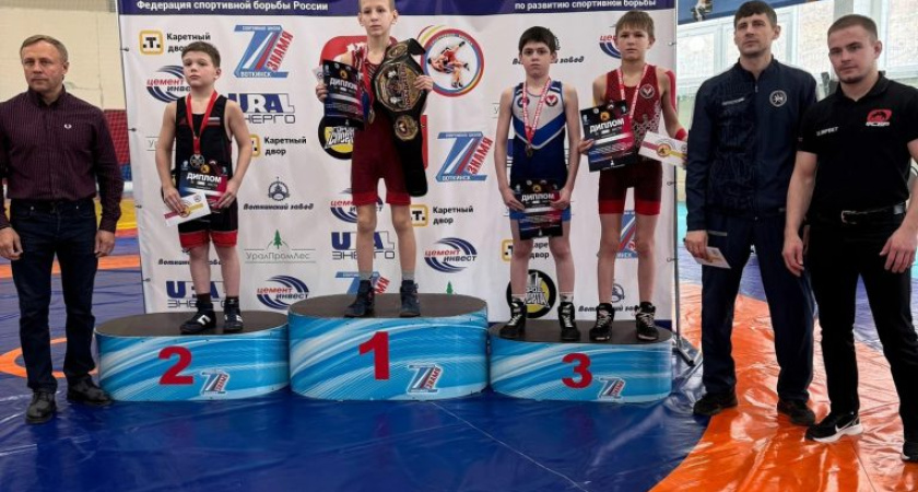 Глазовские борцы выиграли пять медалей на Всероссийских соревнованиях