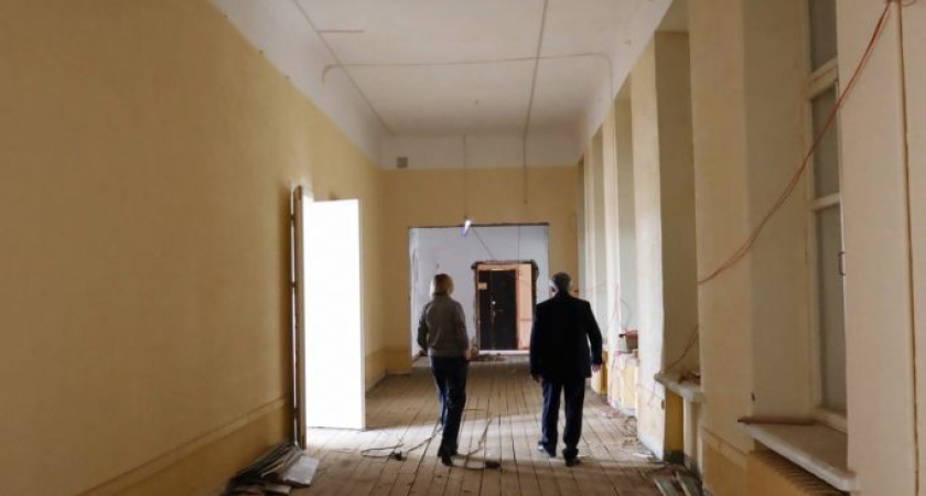 Ремонт кровли детской музыкальной школы в Глазове практически завершен