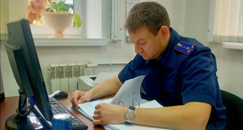 Предприниматель из Удмуртии намеренно платил своему работнику зарплату ниже МРОТа