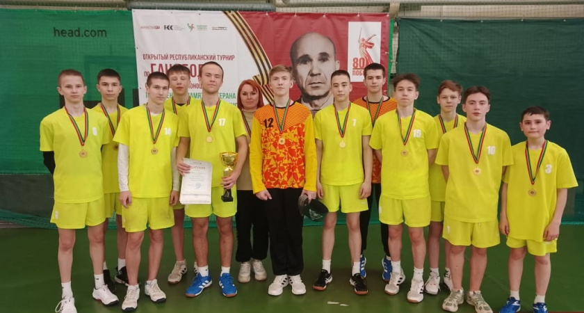 Глазовские гандболисты выиграли межрегиональный турнир