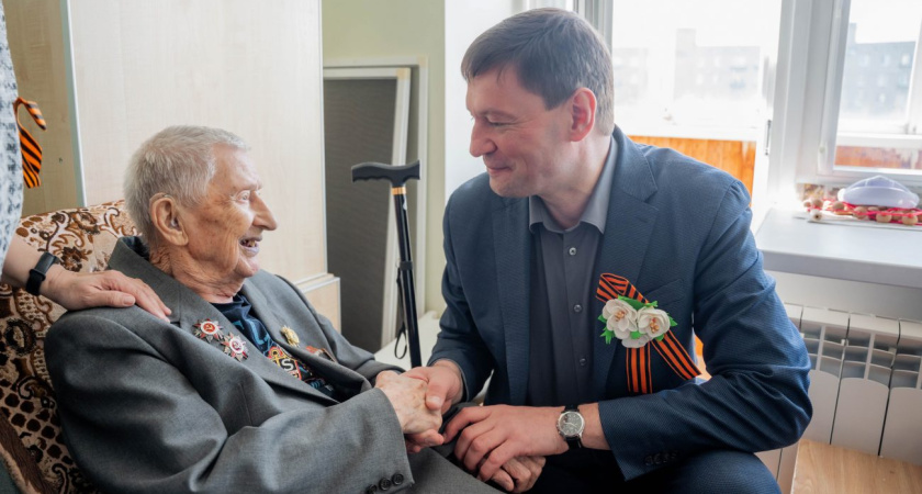 Всех ветеранов Глазова поздравили с Днем Победы