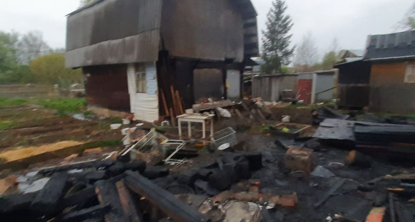 20 индюшат погибли на пожаре в Удмуртии