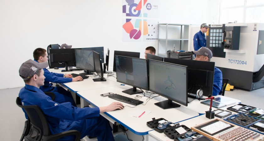 В Глазовском политехническом колледже запускают новые лаборатории