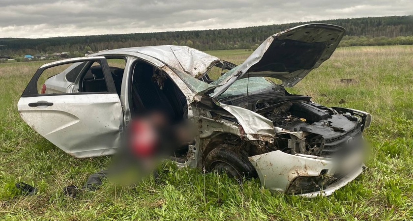 В Удмуртии в дорожной аварии погибли два человека