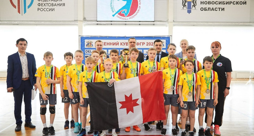 Юные глазовчане боролись за кубок Федерации гандбола России