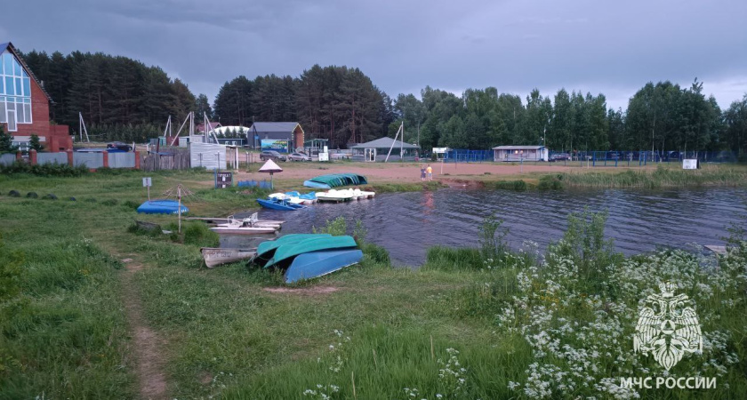 Пять человек чуть не утонули на ижевском пруду