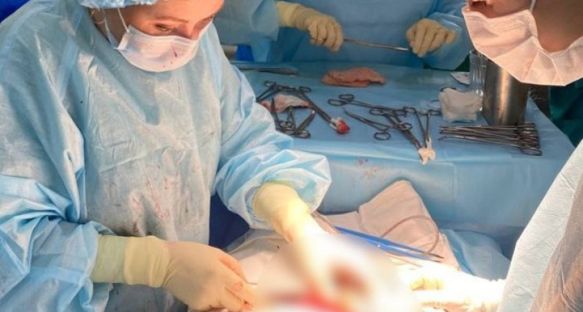 Гинекологи из Удмуртии спасли репродуктивное здоровье пациентки с множественной миомой матки