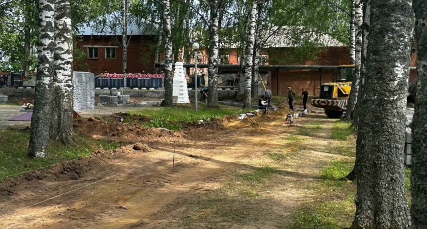 В Юкаменском районе приступили к благоустройству мемориального комплекса