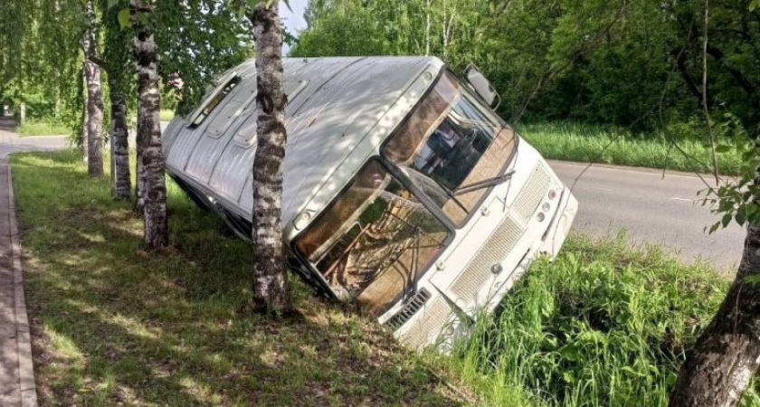 В ДТП с автобусом в Глазове пострадали пять человек
