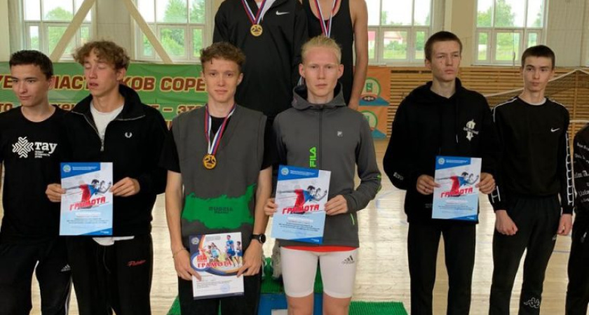 Юные глазовчане приняли участие в республиканских соревнованиях по легкой атлетике