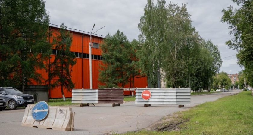 В Глазове на улице Сибирской будут проводить ремонт ливневой канализации