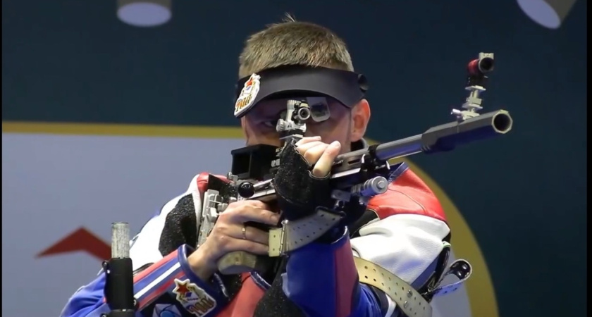 Тренер по пулевой стрельбе из Глазова Андрей Коньков завоевал золотую медаль на Чемпионате России