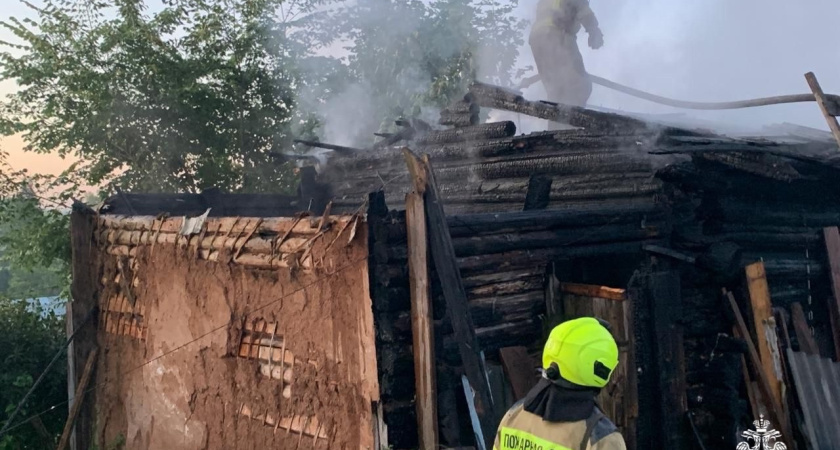 Два человека погибли на пожаре в Удмуртии