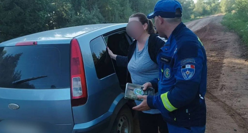 В лесу Красногорского района потерялись пять человек