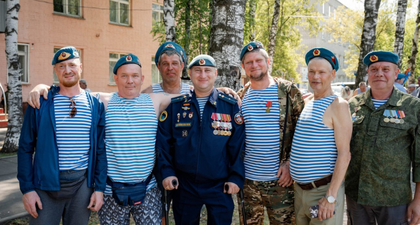 В Глазове отпраздновали день ВДВ