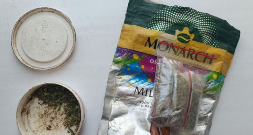 Житель Удмуртии попытался пронести наркотики в суд