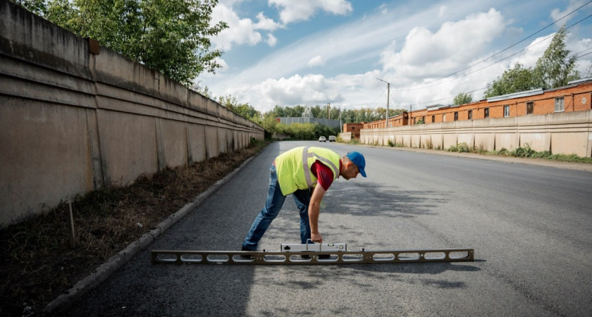 В Глазове приняли отремонтированные участки дорог