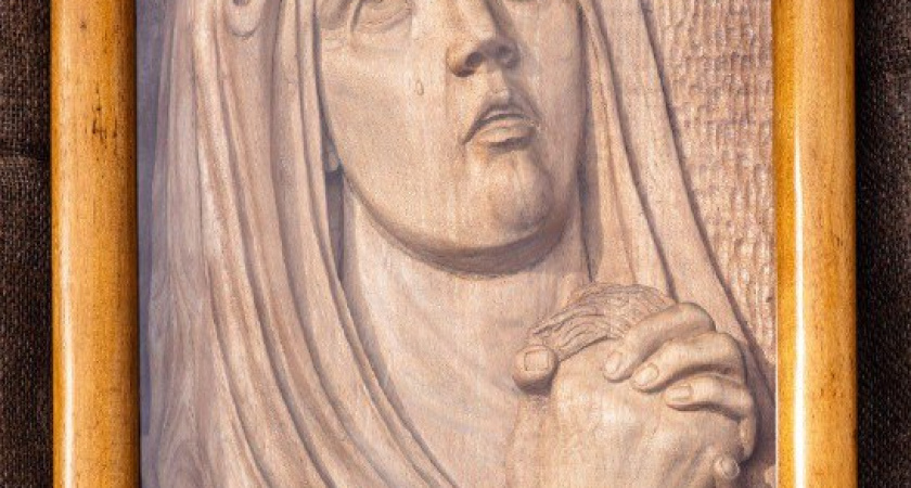 Шкатулку и барельеф «Дева Мария» вернули после реставрации в музей-усадьбу Петра Чайковского в Воткинске