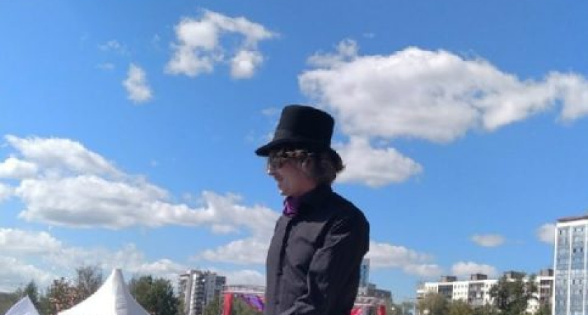 Сегодня на площадке у ЛДС "Глазов Арена" выступит уличный театр "Туки-Луки"