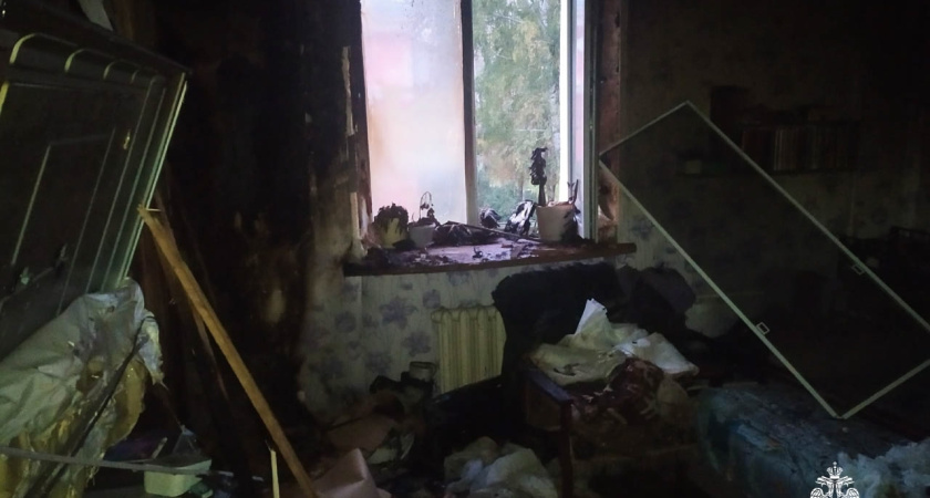 В Глазове случился пожар в жилом доме на улице Республиканской