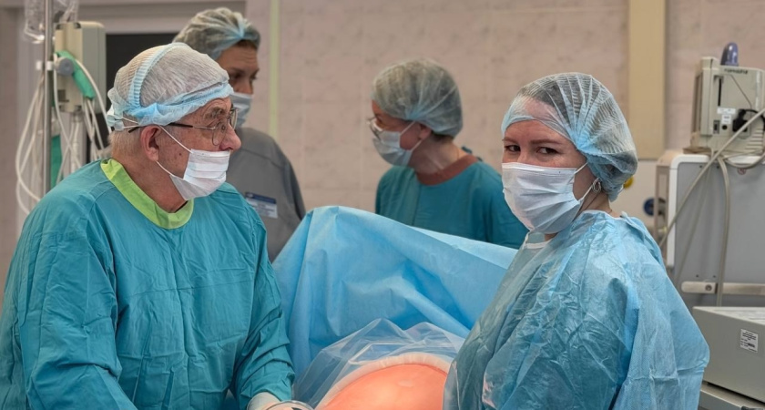 Беременную женщину с редкой патологией спасли врачи в Ижевске