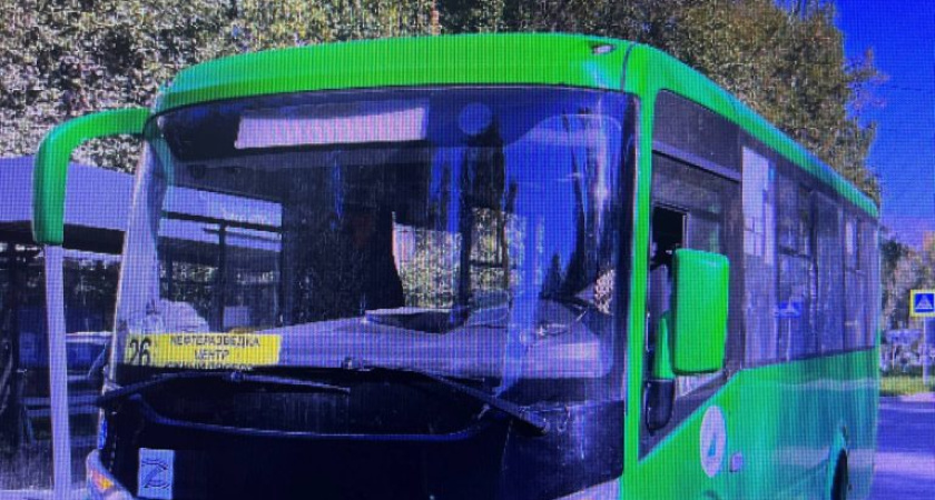 72-летняя пассажирка автобуса в Воткинске получила травмы при падении в автобусе