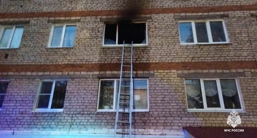 Многодетную семью и пенсионерку спасли на пожаре в Удмуртии