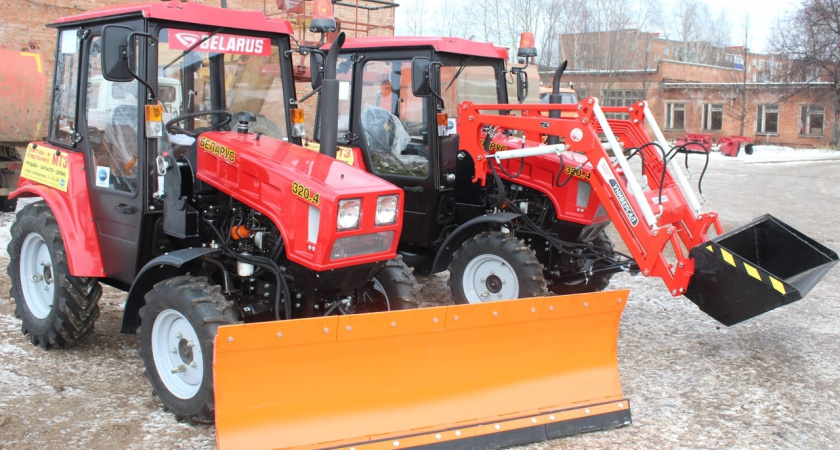 Коммунальные службы Глазова готовят технику к зиме