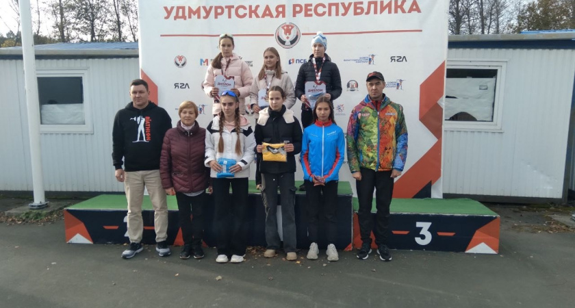 Юные глазовчане выступили на Республиканских соревнованиях по биатлону