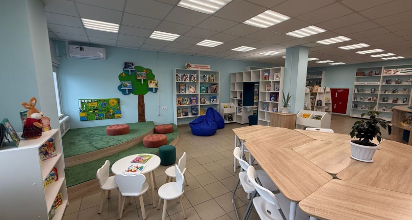 В поселке Кизнер в Удмуртии открылась обновленная Центральная районная библиотека