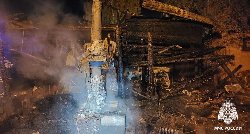 Всё частное хозяйство сгорело из-за бани в Удмуртии