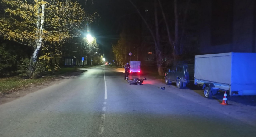 В Глазове 17-летняя девушка попала в ДТП на мопеде