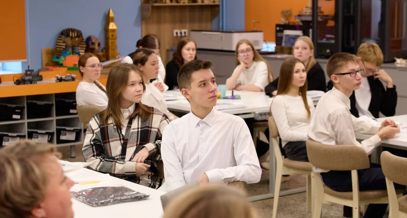 В Короленковском университете в Глазове открылся Научный клуб первых