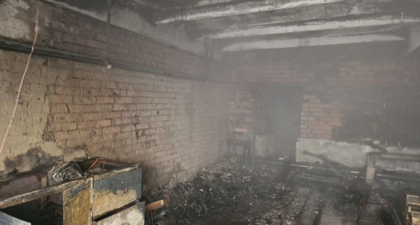 В Глазове за неделю произошло два пожара в гаражах