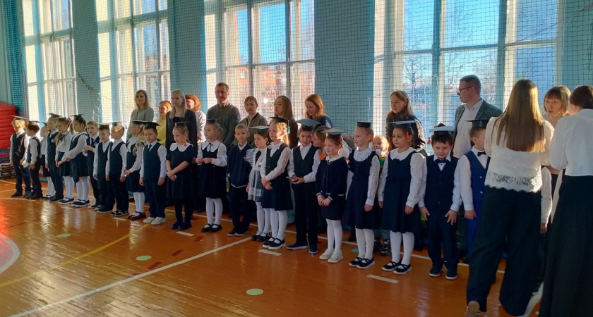 В гимназии №6 Глазова прошло посвящение первоклассников в гимназисты