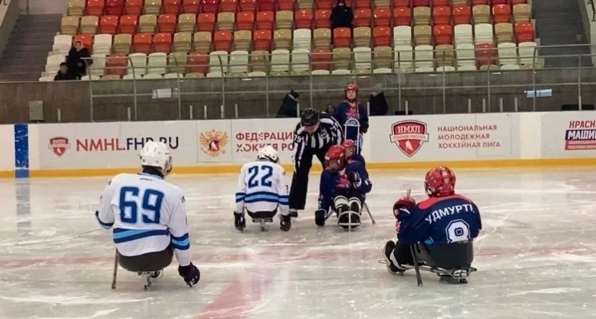 В Глазове пройдут матчи по адаптивному хоккею (0+)