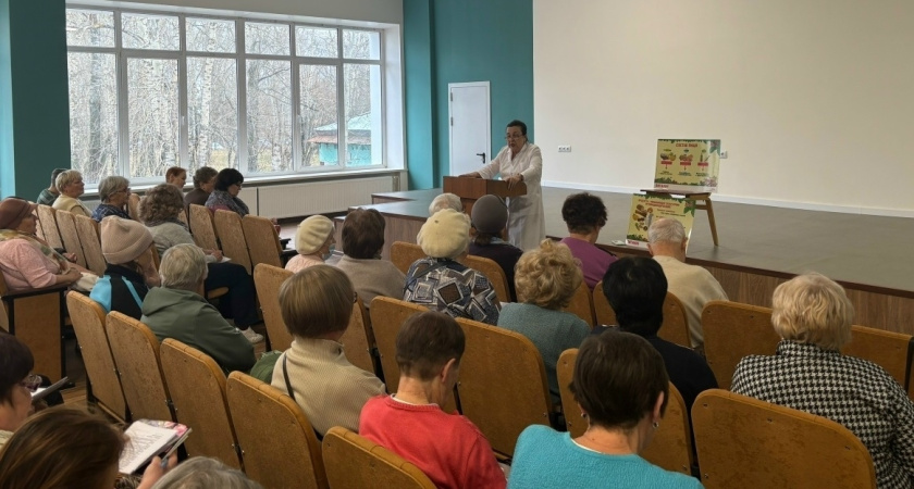 В семиэтажном корпусе Глазовской межрайонной больницы в рамках большого ремонта обновили актовый зал