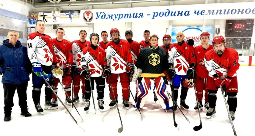 Студенческая команда Удмуртии отправилась на турнир по хоккею