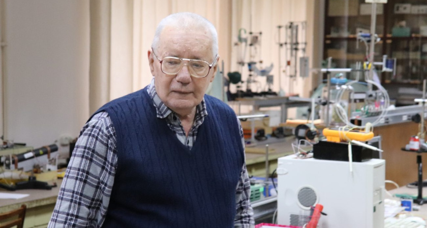 Кафедре физики и дидактики физики ГИПУ присвоено имя Валерия Вильгельмовича Майера