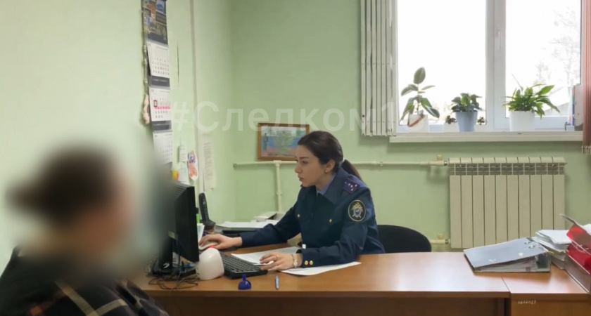 В поселке Игра частный нотариус обвиняется в злоупотреблении полномочиями