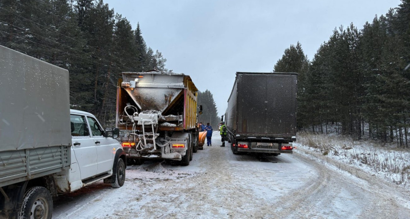 Два пассажира получили травмы в дорожной аварии