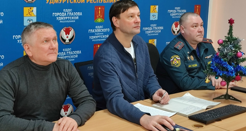 Глава Глазова подвел итоги обеспечения безопасности в новогоднюю ночь