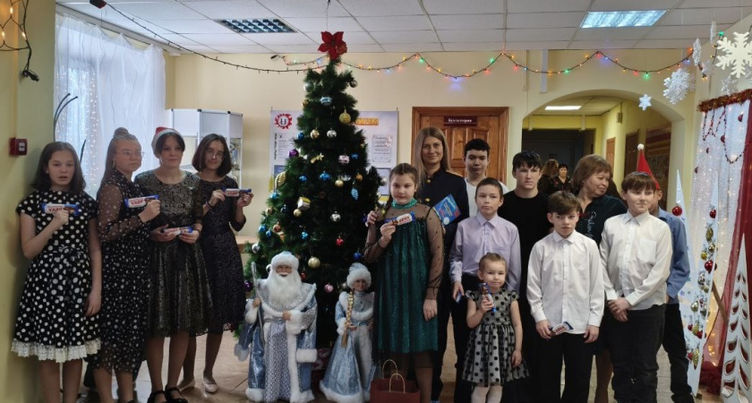Следователи из Удмуртии снова навестили подшефных воспитанников в преддверии Нового года