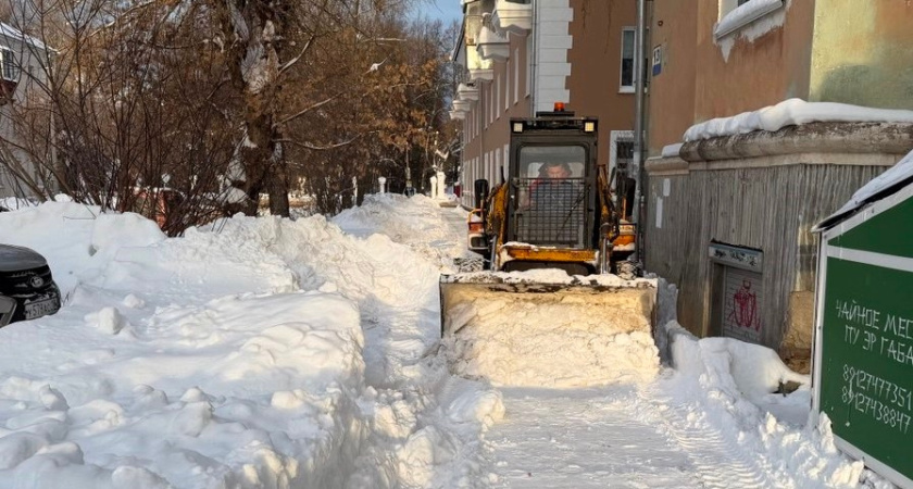 Коммунальные службы Глазова интенсифицировали уборку после обильных осадков