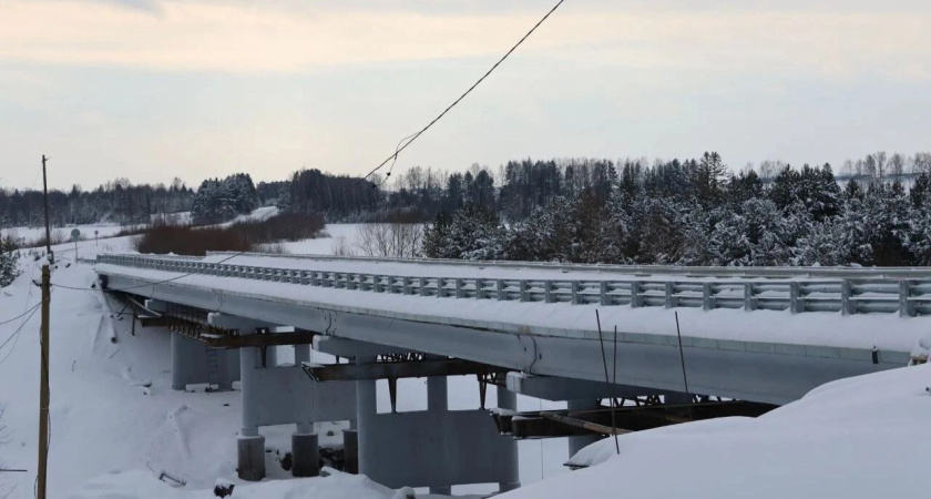 В Удмуртии после реконструкции открыли мост через реку Валу