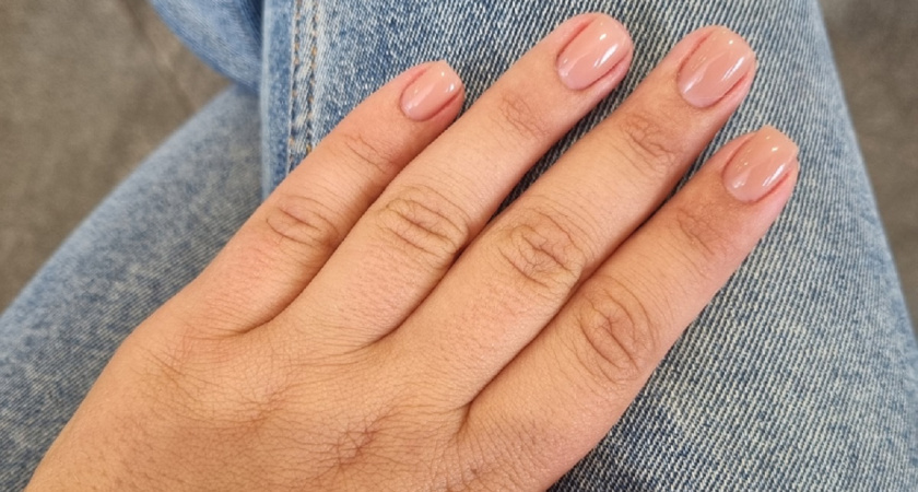 По дорогим салонам не хожу, маникюр делаю сама: рабочие хитрости - ни заусенцев, ни кутикулы