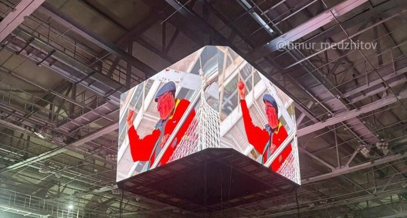 В Ледовом дворце "Ижсталь" в Удмуртии появился видеокуб: что меняется для болельщиков и когда завершат реконструкцию